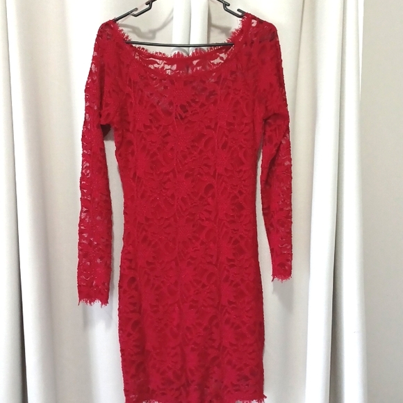 Red Lace Long Sleeved Dress - Picture 5 of 6